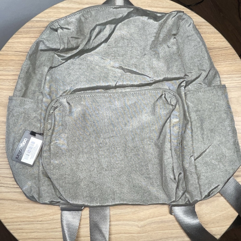 baggallini Womens Carryall Expandable Packable Backpack NEW Silver